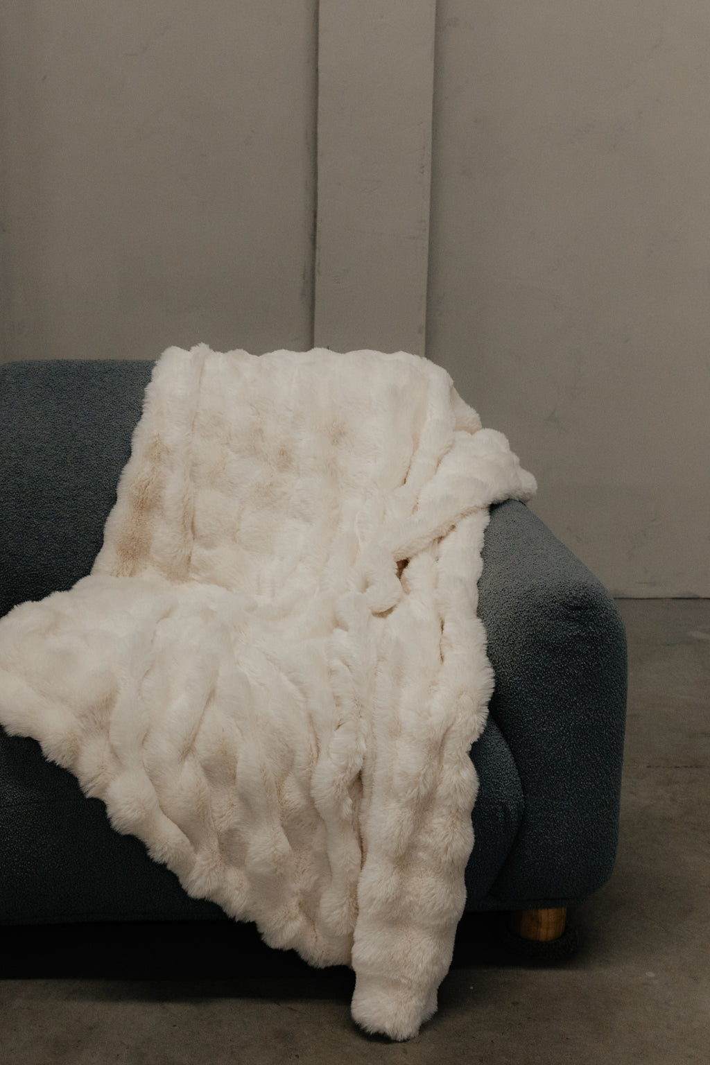 Essential Cozy Throw - Warm Ivory
