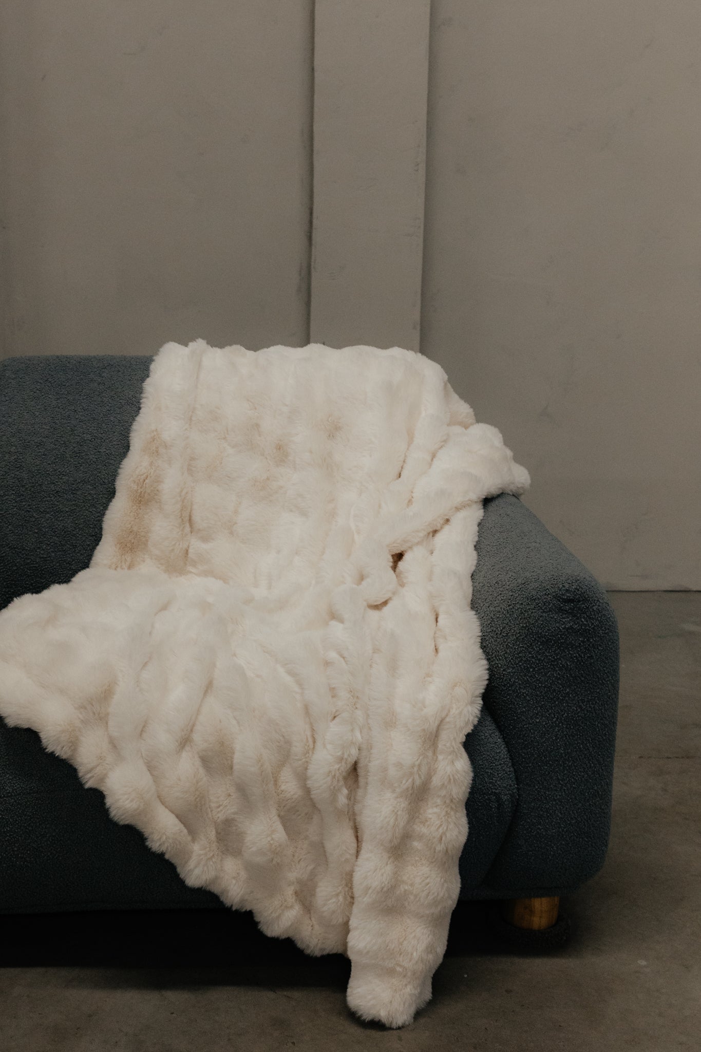 Essential Cozy Throw - Warm Ivory